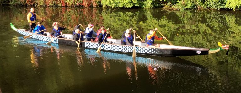 Le Dragon  Boat souffle  sa premi re bougie  Club de Cano  